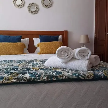 Moradia Meca - Casas Nazaré